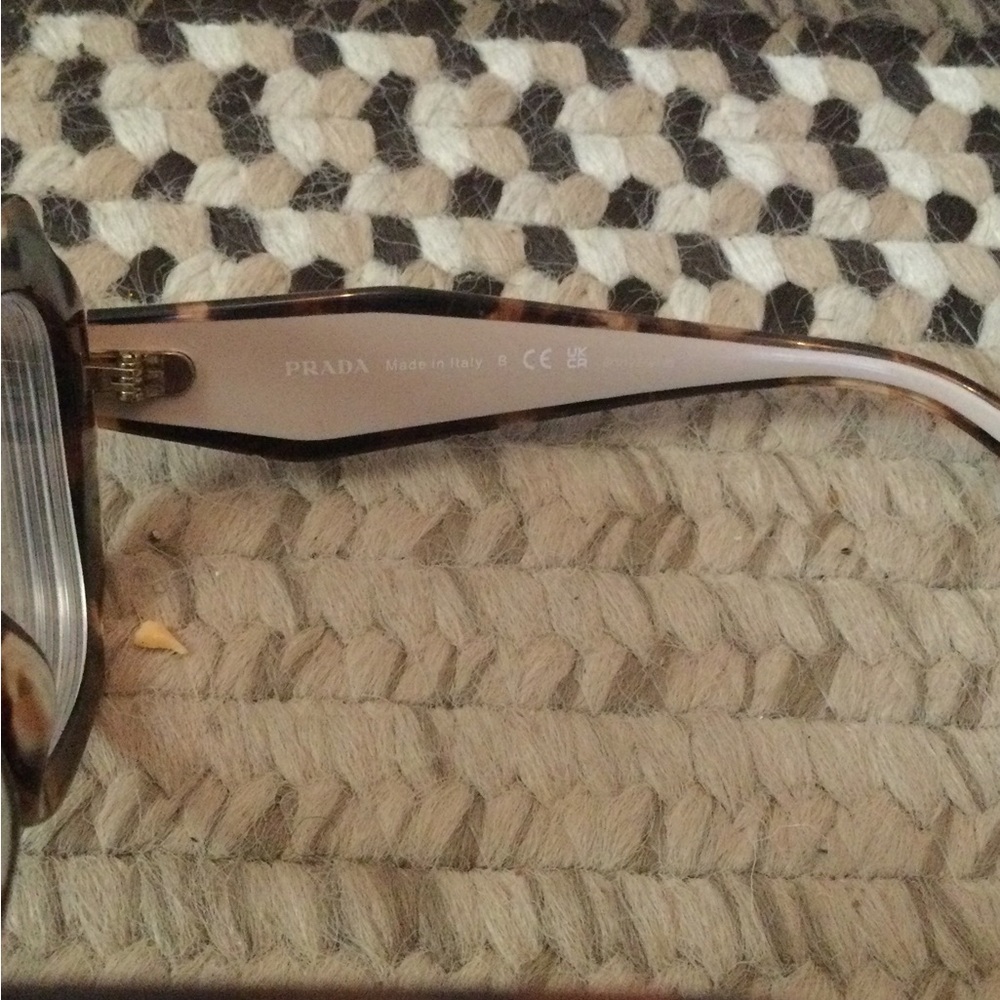 Prada Frames With Case - image 7